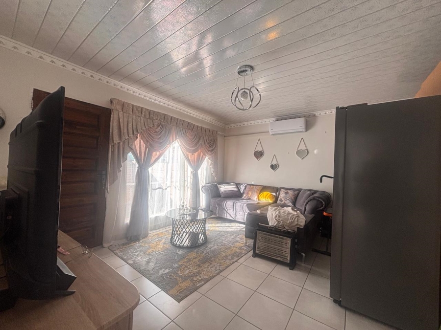To Let 2 Bedroom Property for Rent in Fleurdal Free State